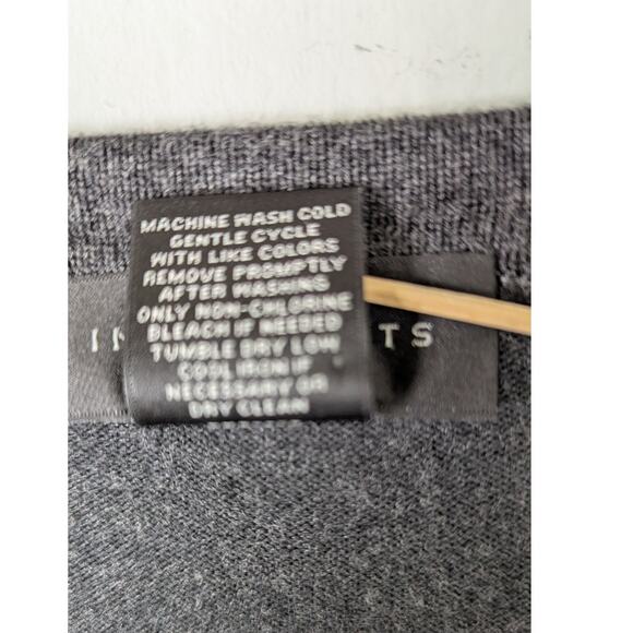 Investments Gray Sweater sz 1x closet staple Bust43"C back24" button sleeves24" - Picture 7 of 8